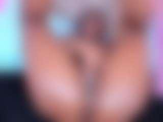 Live cam show with scarlet-snout - Black Petite on Fling VIP Chat