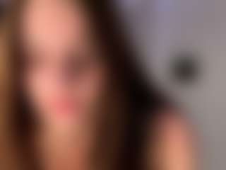 Live cam show with ShaunteRivali - Skinny on chickslive.net