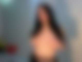 Live cam show with Emma - Ass Bouncing on Camsoda