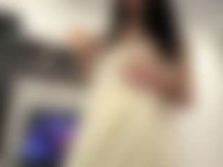 Live cam show with Emma - Average on Camsoda