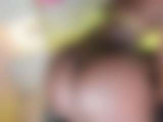 Live cam show with TylaBloom - Squirt on fuklive.com