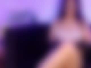 Live cam show with Viollette-Kat - College on Camsoda Late Night