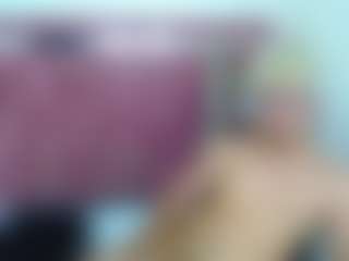 ZeusTrys's Live Sex Cam Show