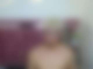 ZeusTrys's Live Sex Cam Show
