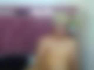 Live cam show with ZeusTrys - Chubby on Uber Horny