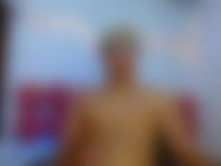 Live cam show with ZeusTrys - Tease on Camsoda