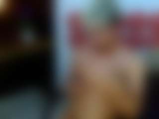 Show live cam dengan ZeusTrys - Anal Toys di Camsoda