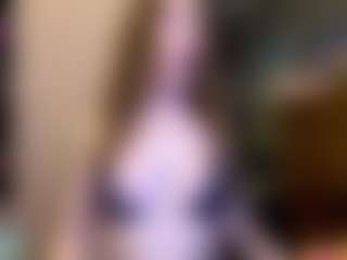 Live cam show with AlissaWhyte - Bald on Camming Site