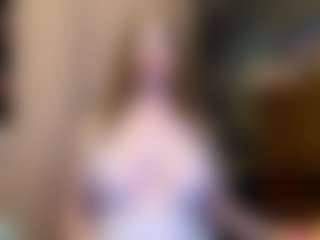 Live cam show with AlissaWhyte - Bald on xheatlive.com