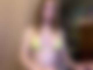 Live cam show with AlissaWhyte - Green Eyes on Camsoda