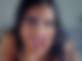 Julie-Xoxo's Live Sex Cam Show