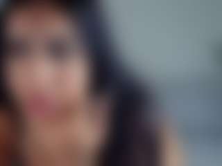 Julie-Xoxo's Live Sex Cam Show