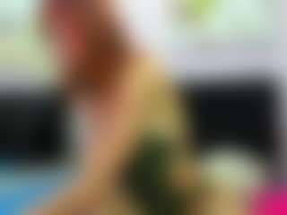Live cam show with JulieMoon - Squirt on Camsoda