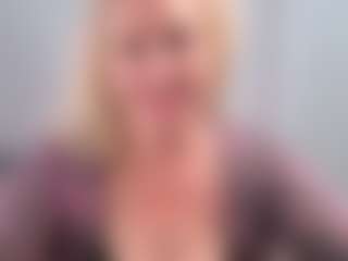 Live cam show with Lillit-Fabia - Striptease MILF on crypto-cams