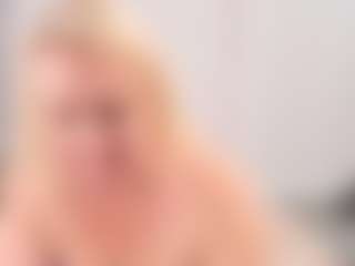 Lillit-Fabia MILF webcam performer live streaming