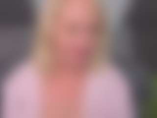 Lillit-Fabia MILF webcam performer live streaming