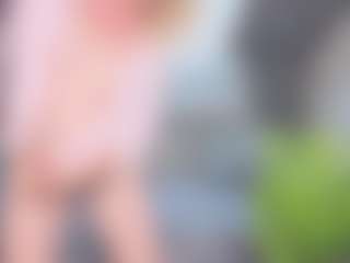Lillit-Fabia MILF webcam performer live streaming