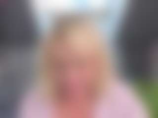 Lillit-Fabia MILF webcam performer live streaming
