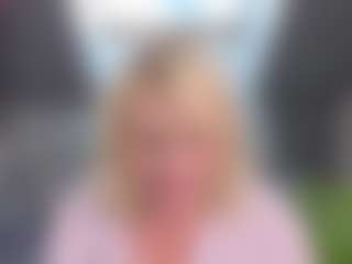 Lillit-Fabia MILF webcam performer live streaming