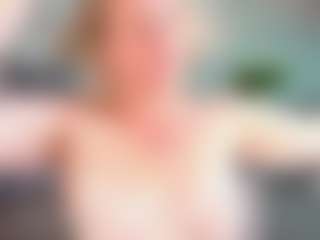Live cam show with Lillit-Fabia - Mature Young Adult on Gym Cam Girls