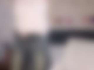 Live cam show with Lillit-Fabia - Moaning on sexytreat.net