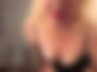 Live cam show with Lillit-Fabia - Blonde Hair on Camsoda