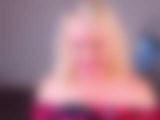 Live cam show with Lillit-Fabia - Blonde Hair MILF on hornycams.live