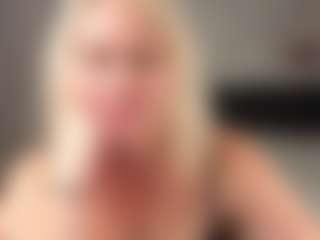 Live cam show with Lillit-Fabia - Middle Aged on Camsoda