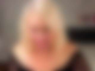 Live cam show with Lillit-Fabia - Moaning on Camsoda