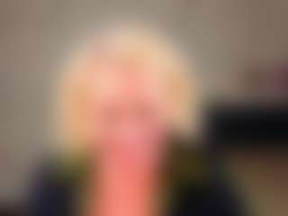 Live cam show with Lillit-Fabia - Teasing on googirlz