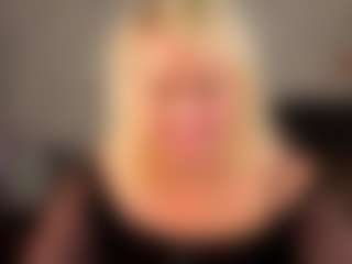 Live cam show with Lillit-Fabia - Middle Aged on Camsoda