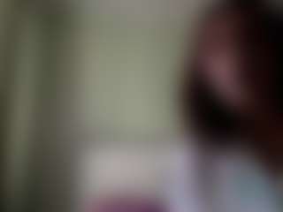 Live cam show with Chloe - Green Eyes on CamwithHer