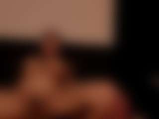 Live cam show with Antonella-foxxy - Big Ass on Chatstar