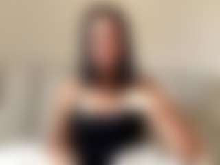 Live cam show with AveryHubric - Ass Clapping on Camsoda