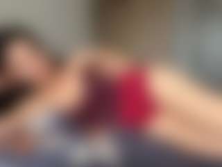 Live cam show with AveryHubric - Ass Clapping on Camsoda