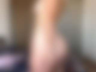 AveryHubric's Live Sex Cam Show