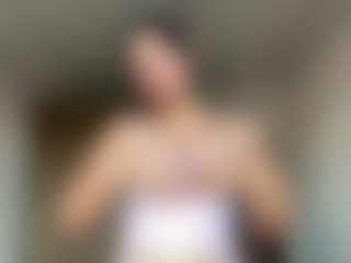 AveryHubric's Live Sex Cam Show
