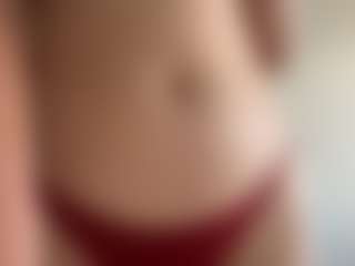 Live cam show with AveryHubric - Average on AdultVida.com