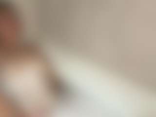 AveryHubric's Live Sex Cam Show