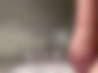 Live cam show with AveryHubric - Ass Clapping on Camsoda