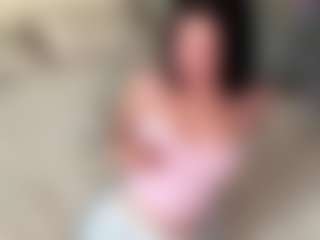 AveryHubric's Live Sex Cam Show