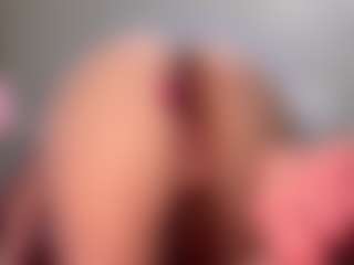 Live cam show with AveryHubric - Tattoos Young Adult on Camsoda