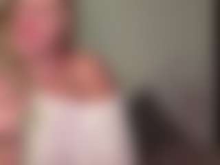 CierraLampel's Live Sex Cam Show