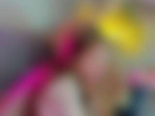 Live cam show with Eda-Viks - Petite on SmokeAndPoke