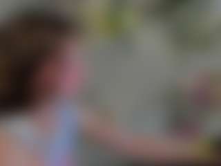 Live cam show with Eda-Viks - Body Massage on madthumbs