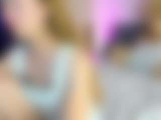 Live cam show with Eda-Viks - Oil on Latina Girls