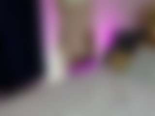 Live cam show with Eda-Viks - Spanks on friskycurves.com