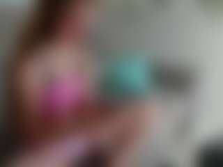 Live cam show with Eda-Viks - Oil on crypto-cams