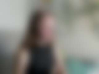 Live cam show with Eda-Viks - Petite on Milfs Live