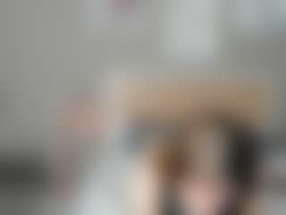 Live cam show with Eda-Viks - Stockings on StripNow